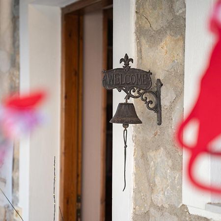 Rock Dandy Deluxe Chalet In Arachova - Delphi, Sauna, Prv Parking, Amazing View Exteriör bild