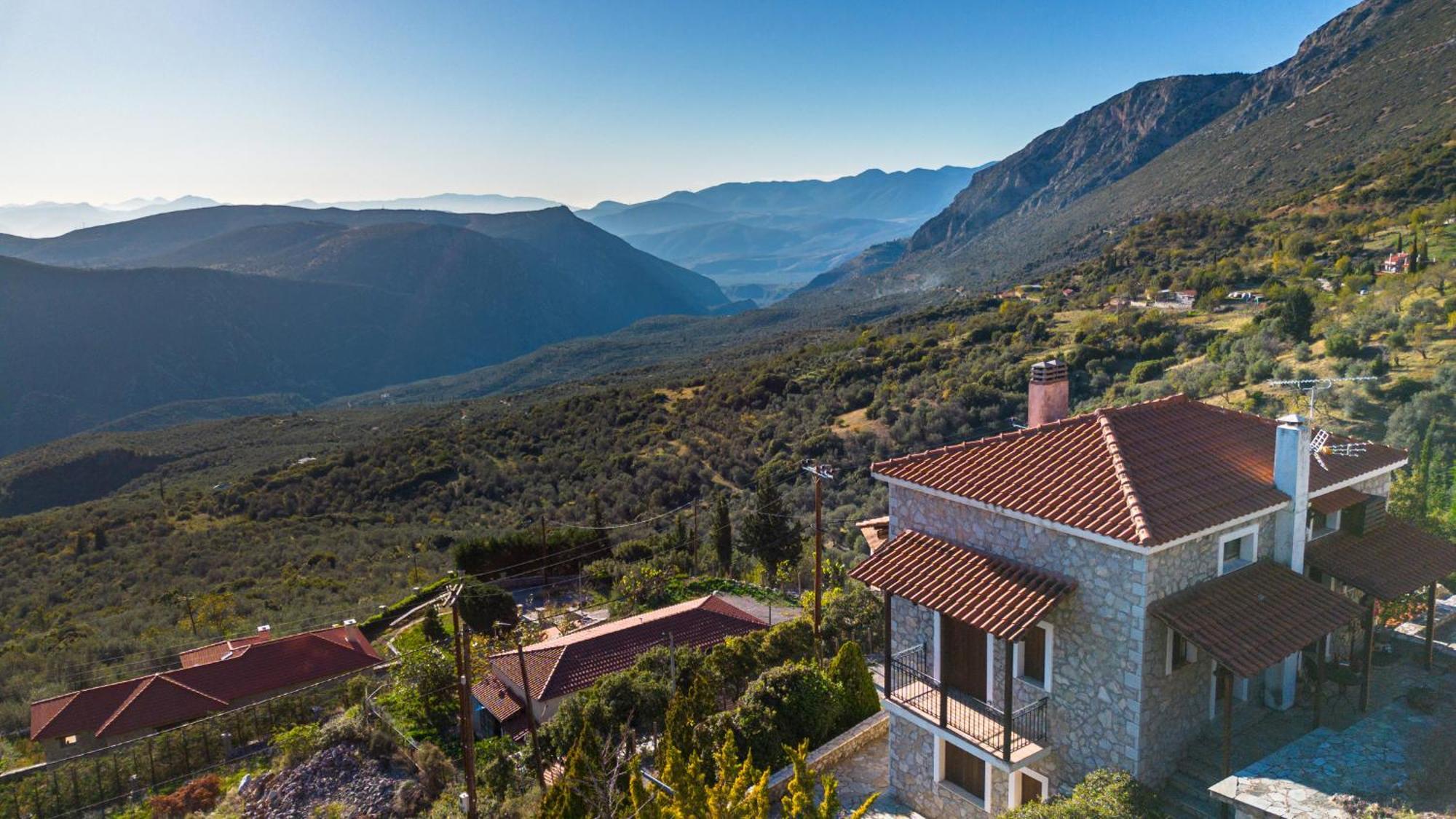 Rock Dandy Deluxe Chalet In Arachova - Delphi, Sauna, Prv Parking, Amazing View Exteriör bild