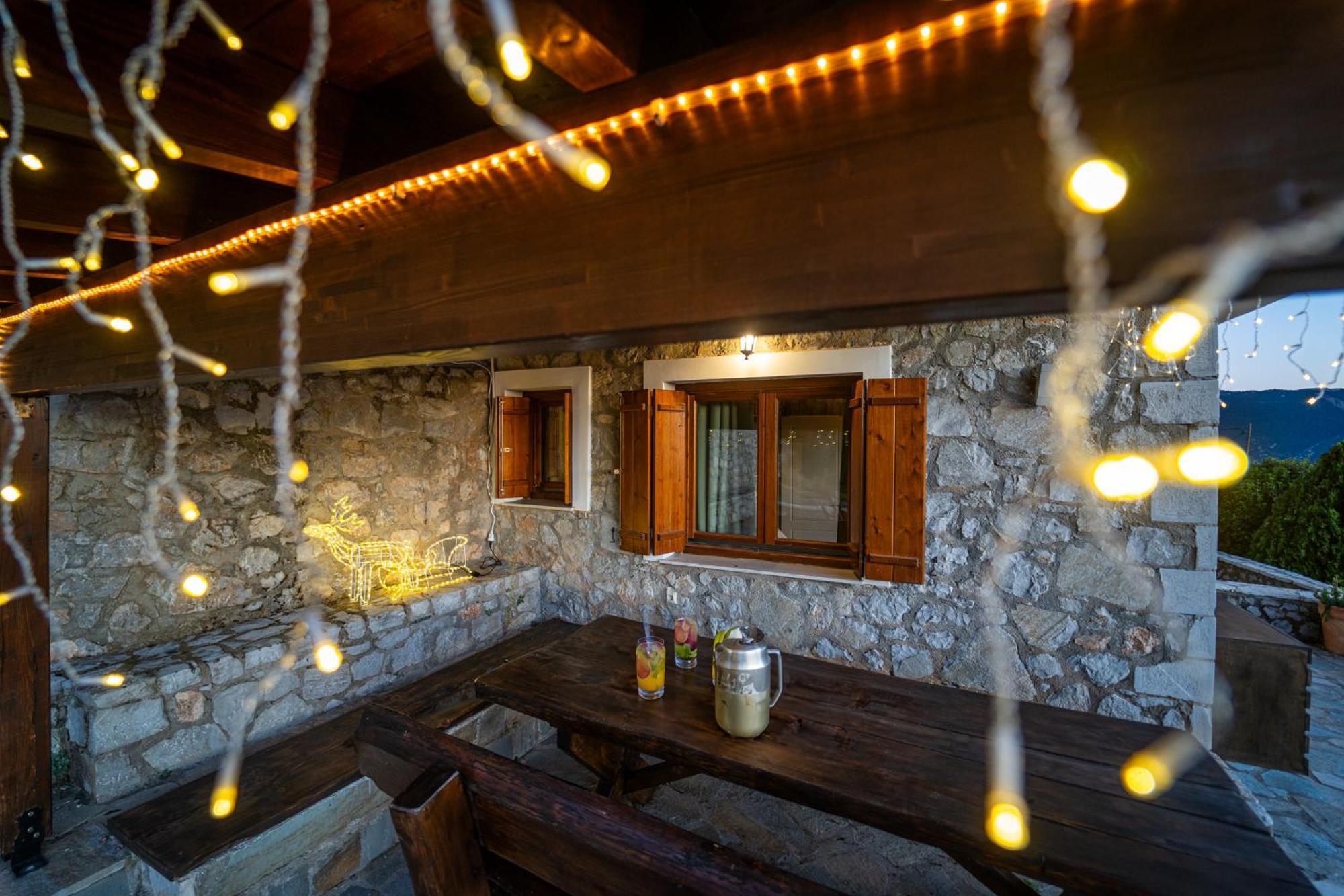 Rock Dandy Deluxe Chalet In Arachova - Delphi, Sauna, Prv Parking, Amazing View Exteriör bild