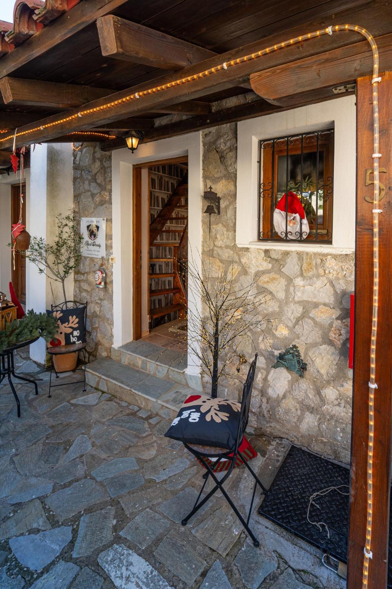 Rock Dandy Deluxe Chalet In Arachova - Delphi, Sauna, Prv Parking, Amazing View Exteriör bild