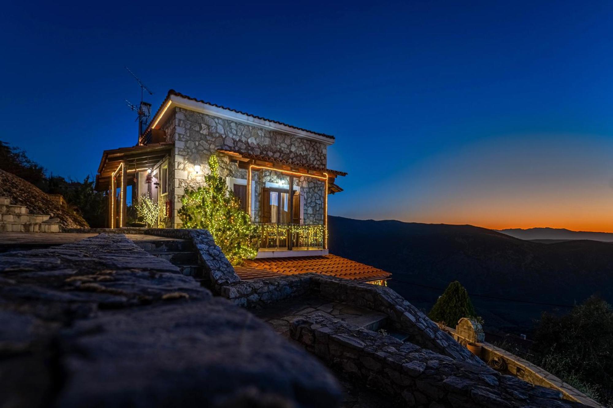 Rock Dandy Deluxe Chalet In Arachova - Delphi, Sauna, Prv Parking, Amazing View Exteriör bild